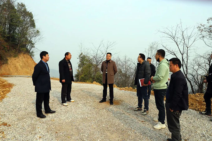 �f(w��n)��Ͷ�Y���F(tu��n)�hί��(sh��)ӛ�������L(zh��ng)�(y��ng)���֬F(xi��n)��(ch��ng)�{(di��o)�Ȋ����һ��������_(d��)վ�(xi��ng)Ŀ���O(sh��)��r